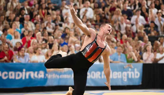 gymnast-floor-exercise-blues-bbq-invitational